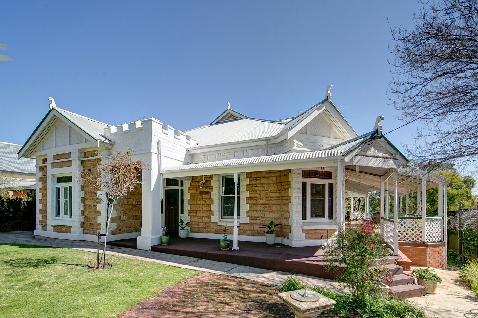 88 Fourth Avenue, Joslin Sold by Booth Real Estate - image 1