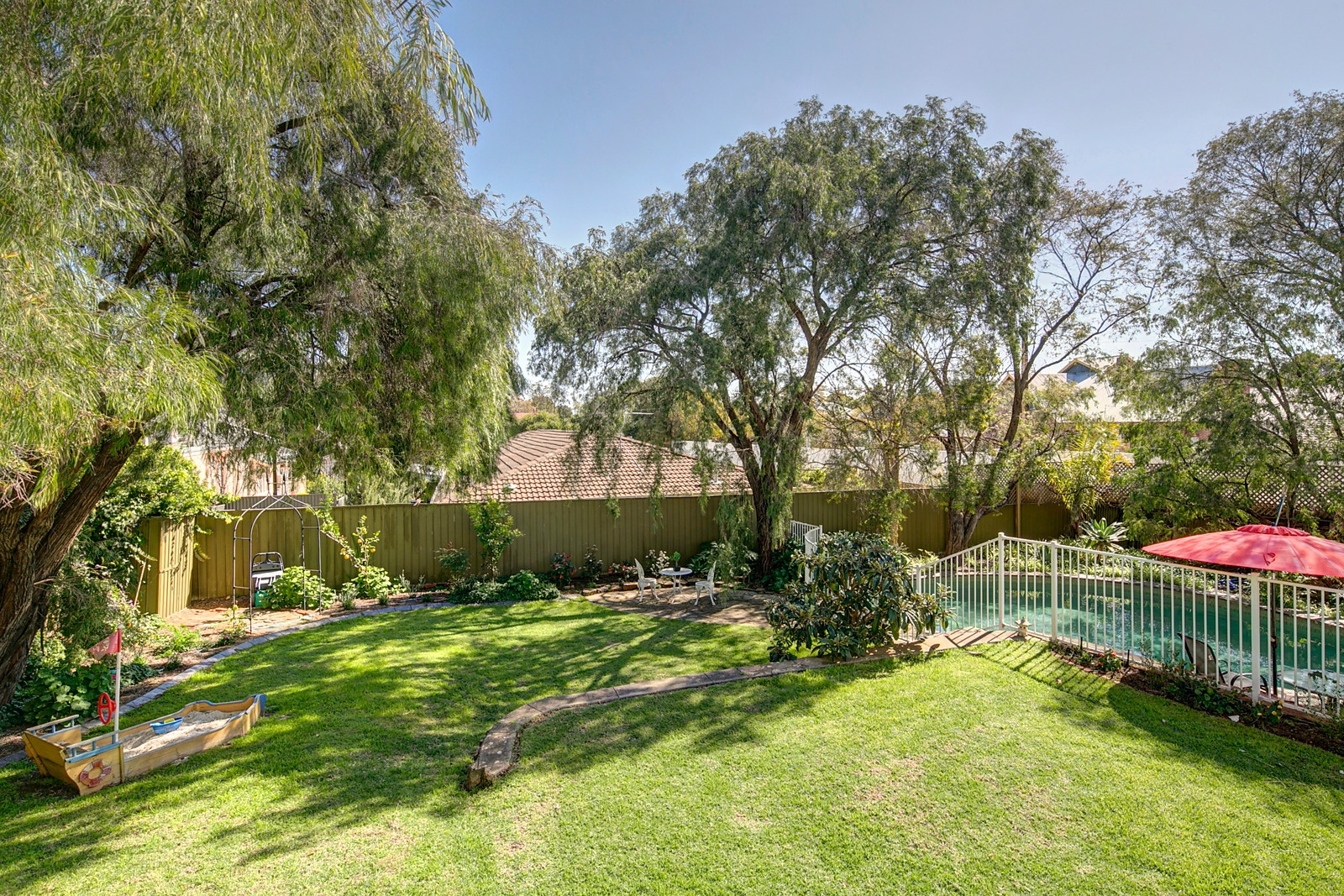 88 Fourth Avenue, Joslin Sold by Booth Real Estate - image 1