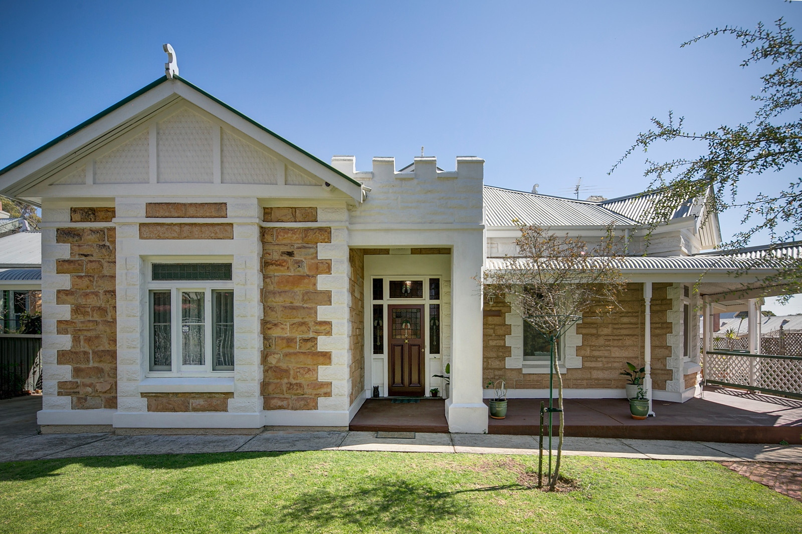 88 Fourth Avenue, Joslin Sold by Booth Real Estate - image 1