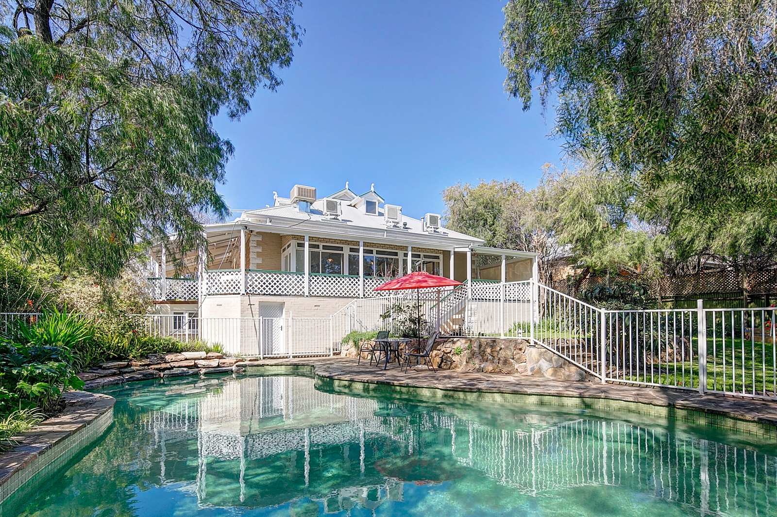 88 Fourth Avenue, Joslin Sold by Booth Real Estate - image 1