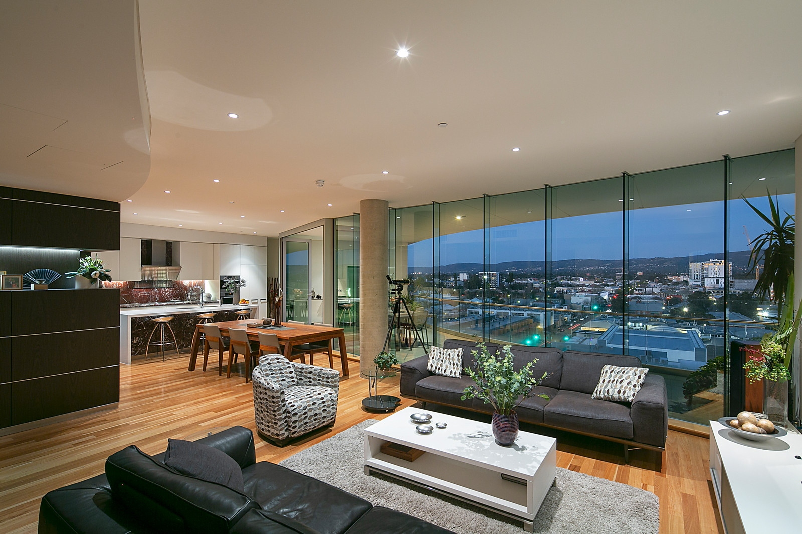 802/19 Gilles Street, Adelaide Sold by Booth Real Estate - image 1