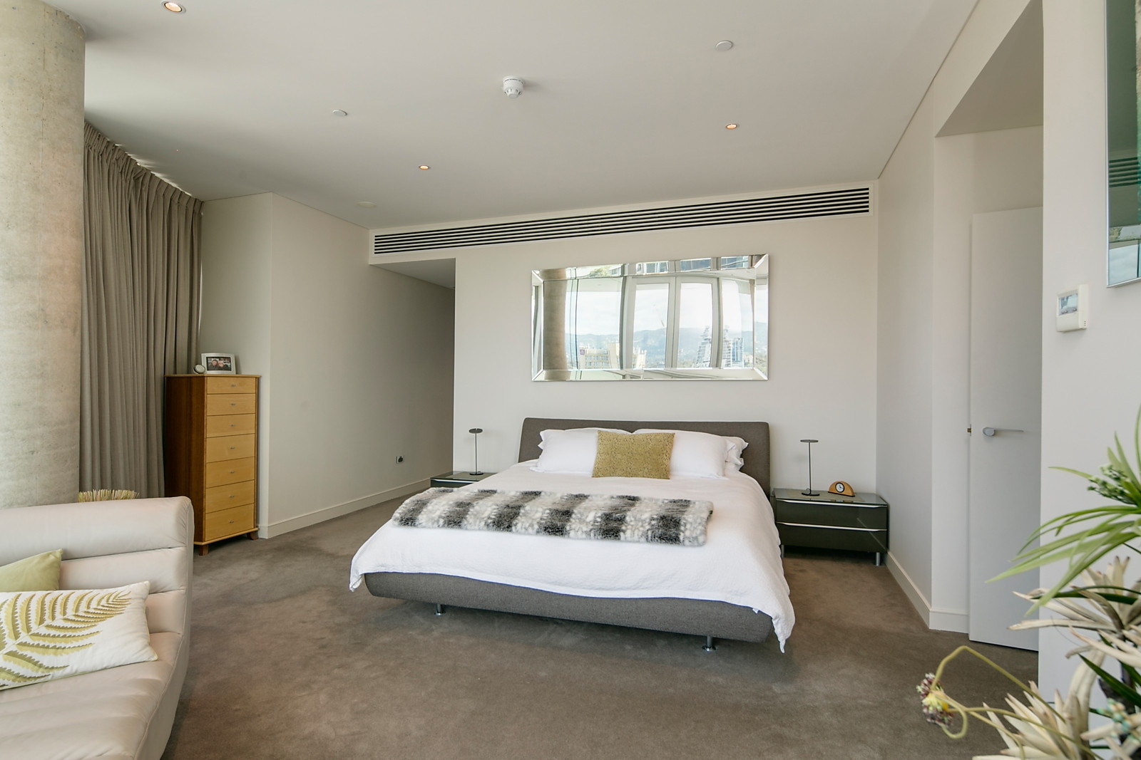 802/19 Gilles Street, Adelaide Sold by Booth Real Estate - image 1