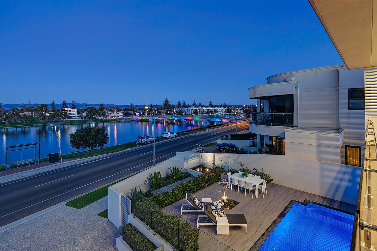 10 Patawalonga Frontage, Glenelg North Sold by Booth Real Estate - image 1