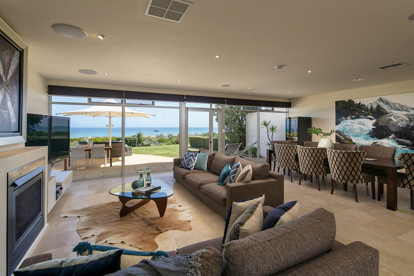 17 Seaview Road, Tennyson Sold by Booth Real Estate - image 1