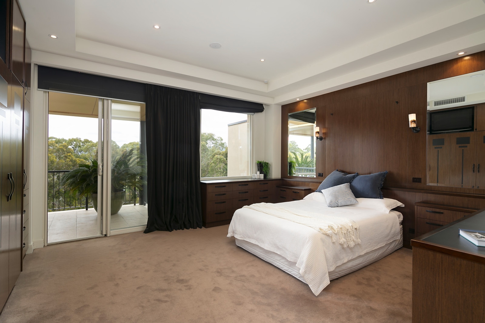 3/225 East Terrace, Adelaide Sold by Booth Real Estate - image 1
