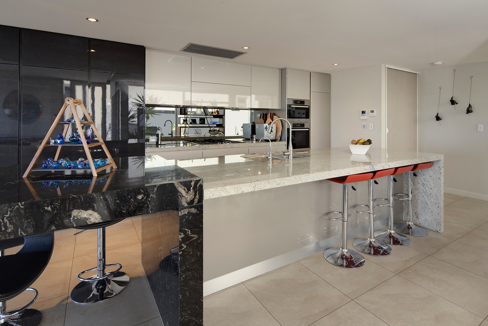 43 North Esplanade, Glenelg North Sold by Booth Real Estate - image 1