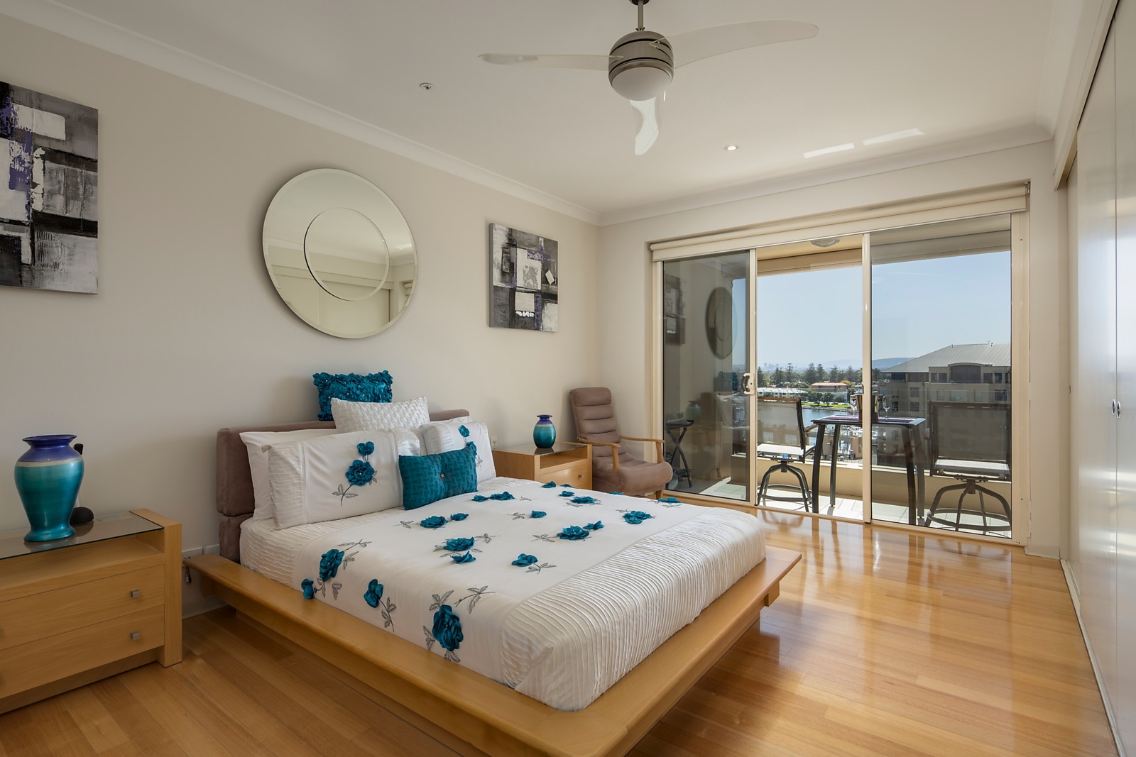 47/5 Holdfast Promenade, Glenelg Sold by Booth Real Estate - image 1