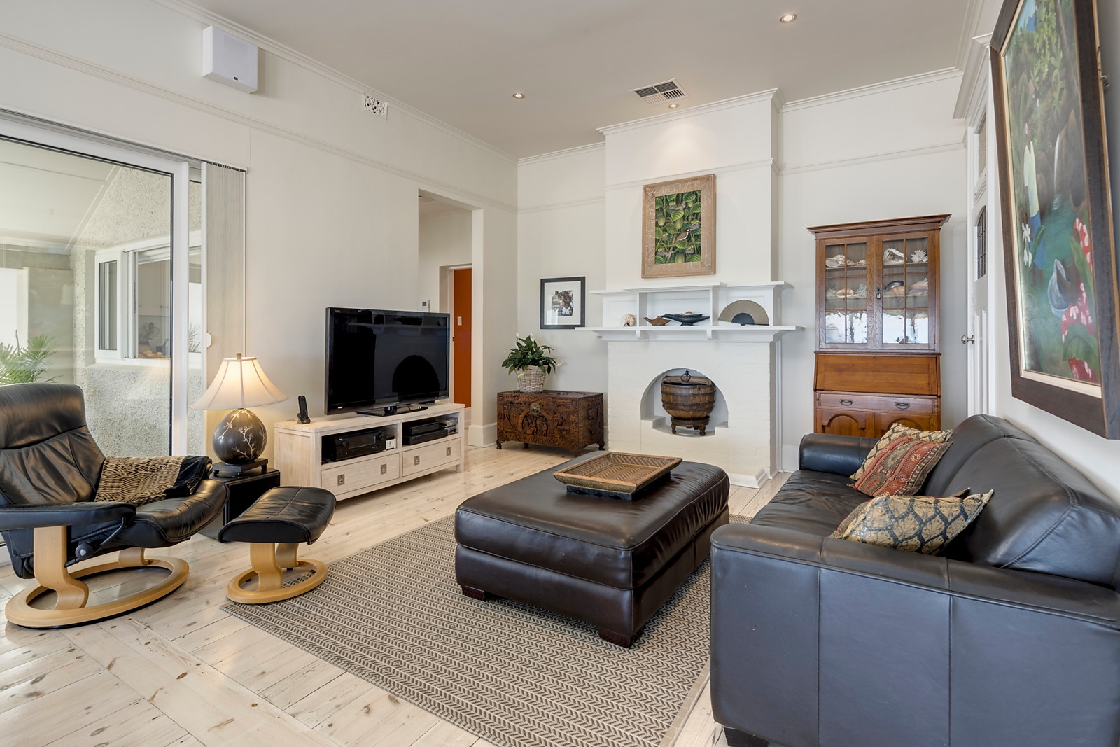 293 Esplanade, Henley Beach Sold by Booth Real Estate - image 1