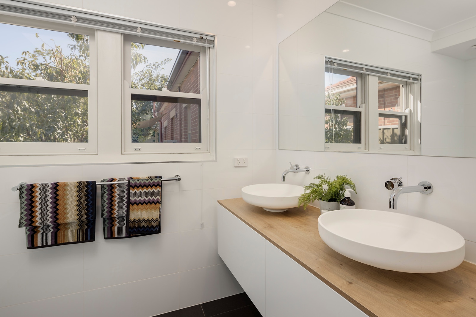 10 Weller Street, Goodwood Sold by Booth Real Estate - image 1
