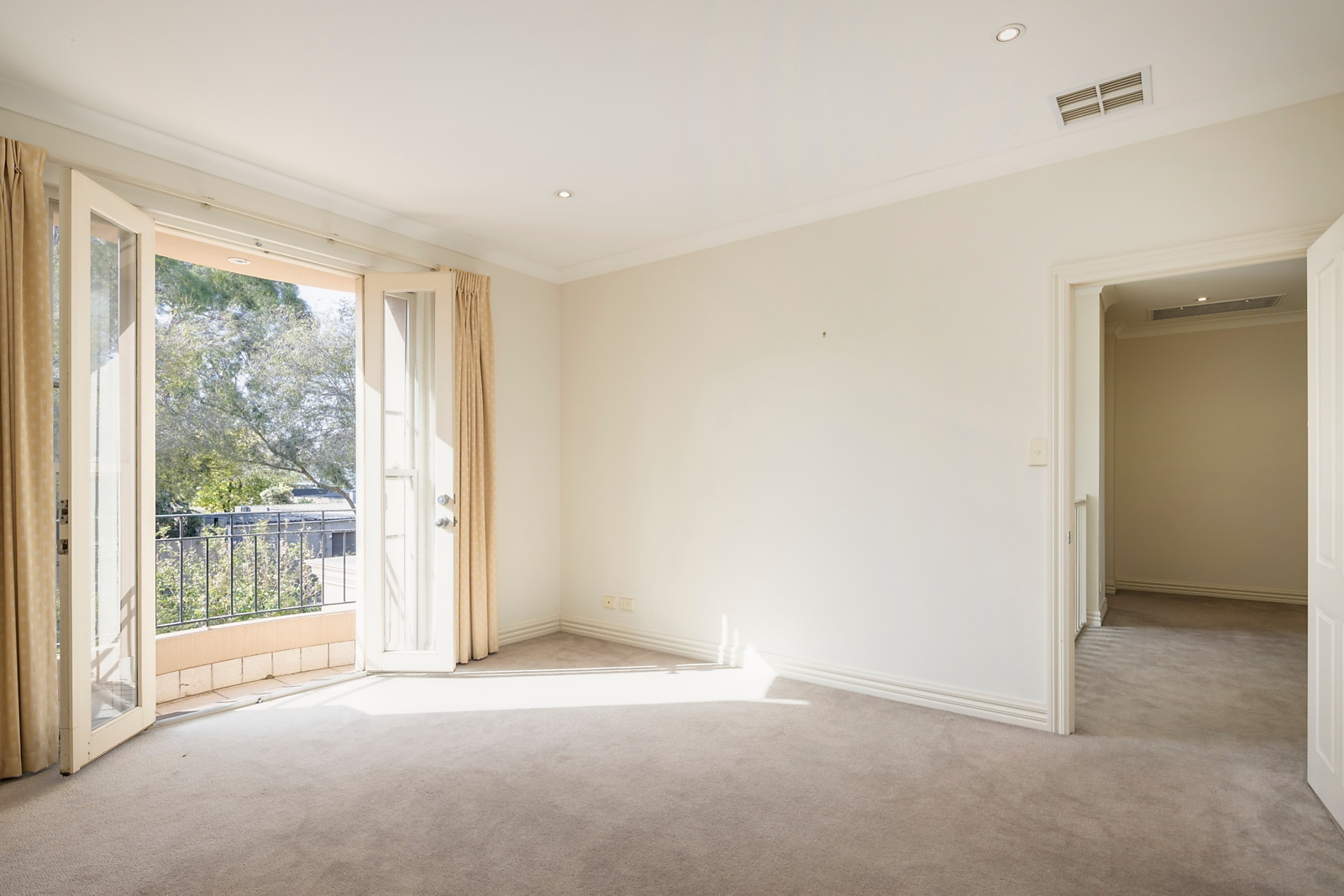 17 Medindie Lane, Medindie Sold by Booth Real Estate - image 1