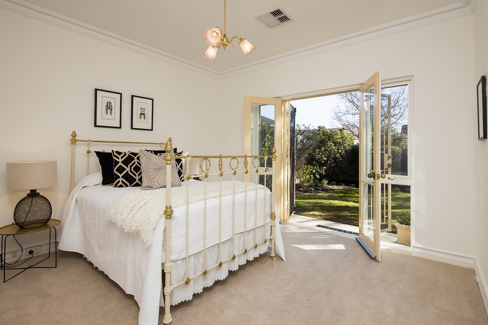 15 Cudmore Avenue, Toorak Gardens Sold by Booth Real Estate - image 1