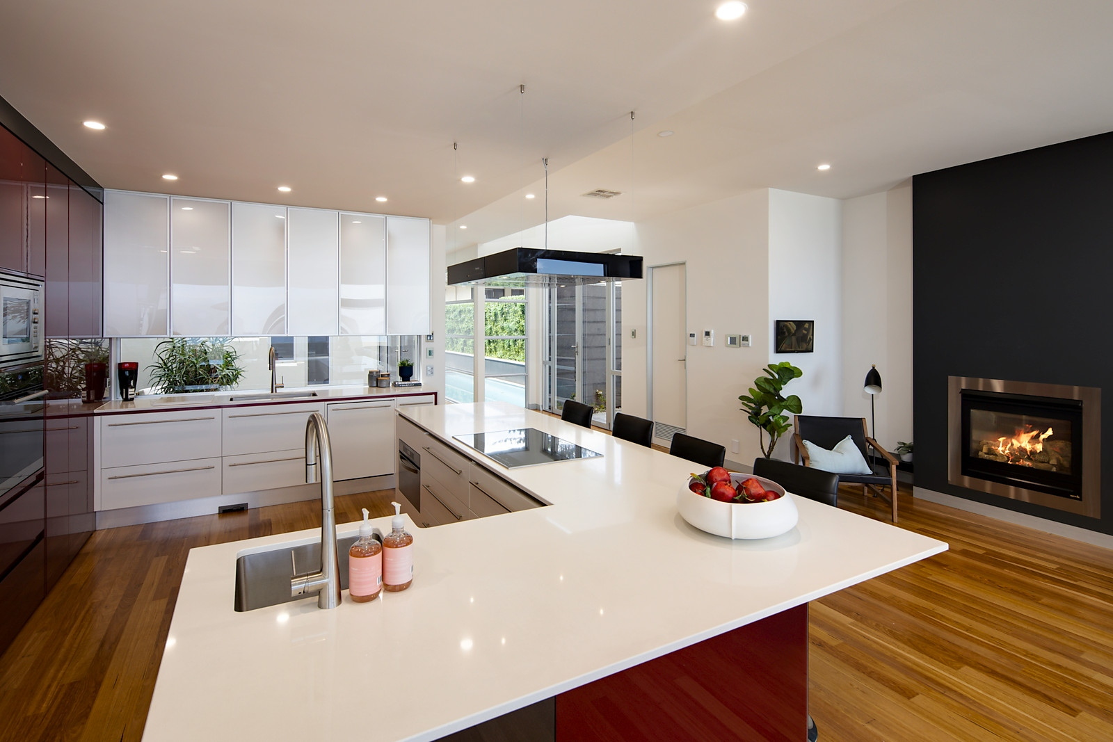 83 Esplanade, Henley Beach South Sold by Booth Real Estate - image 1