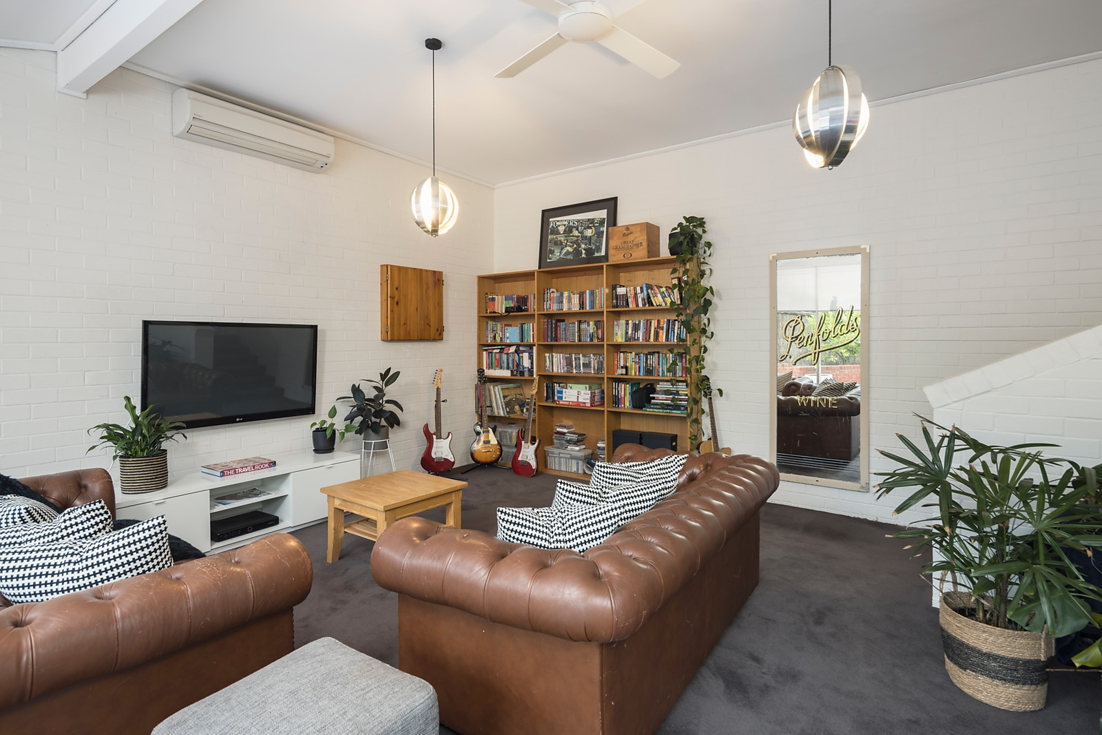 7 Wood Grove, Hazelwood Park Sold by Booth Real Estate - image 1