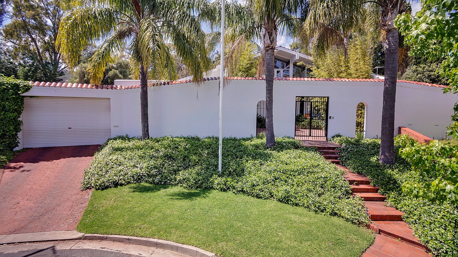 7 Wood Grove, Hazelwood Park Sold by Booth Real Estate - image 1