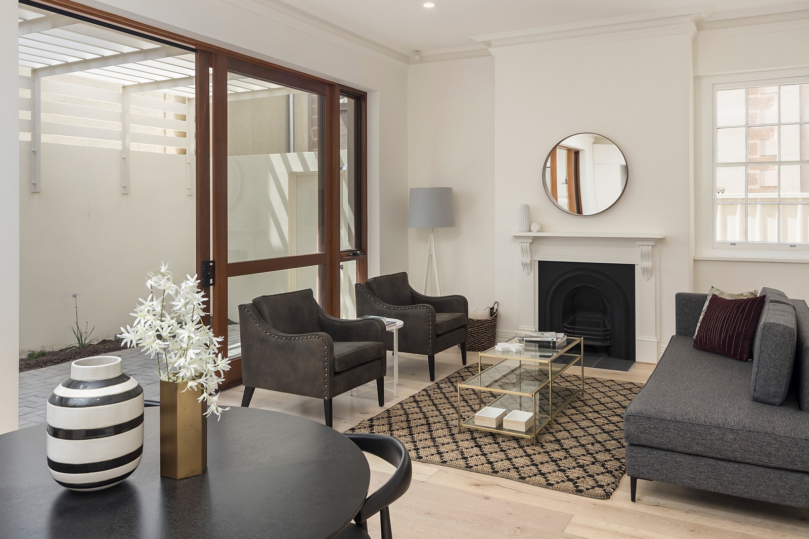 72 Wellington Square, North Adelaide Sold by Booth Real Estate - image 1