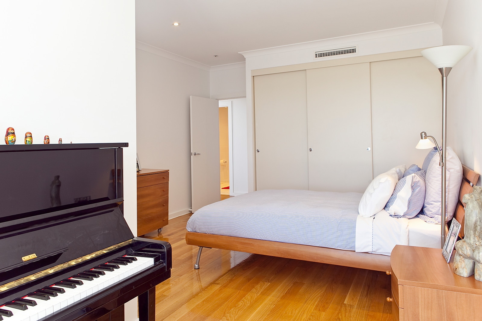 32/7 Holdfast Promenade, Glenelg Sold by Booth Real Estate - image 1
