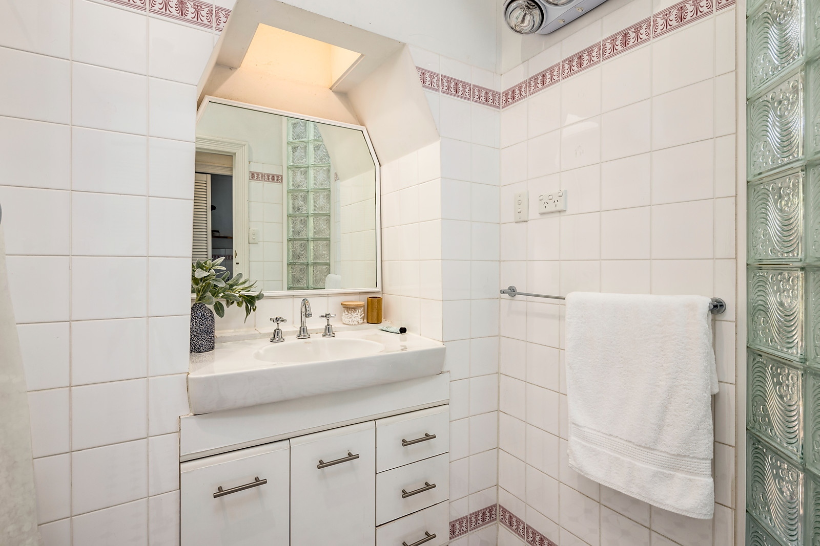 24 Adelaide Street, Maylands Sold by Booth Real Estate - image 1