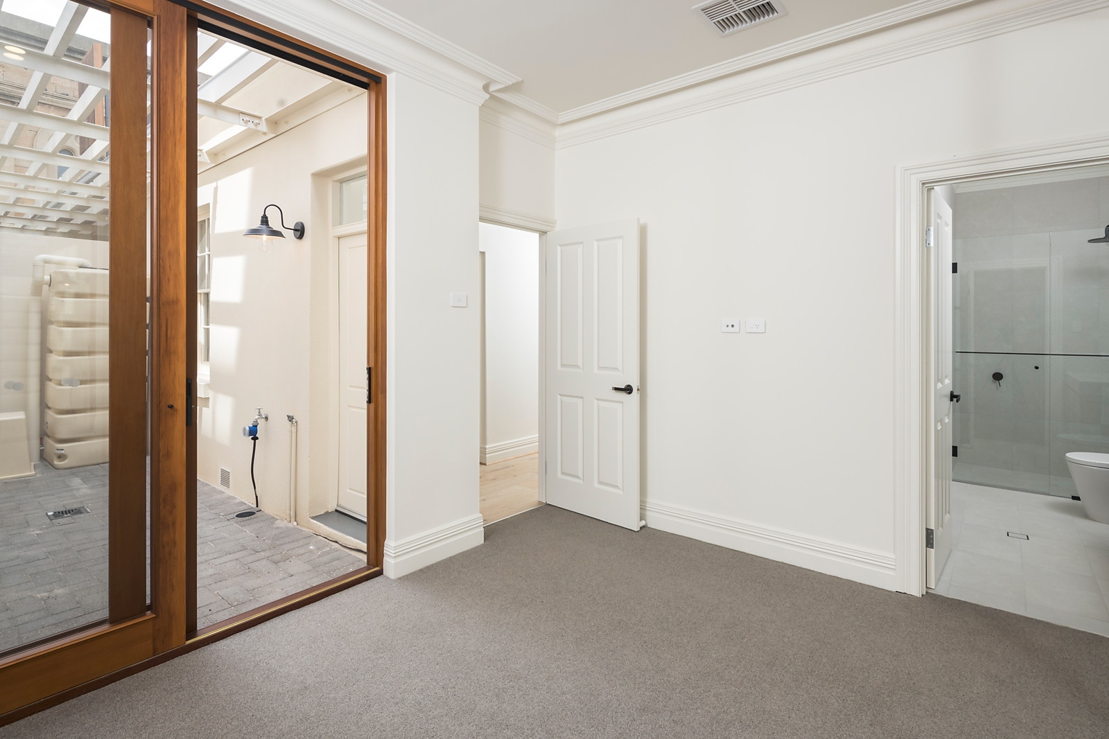 76 Wellington Square, North Adelaide Sold by Booth Real Estate - image 1