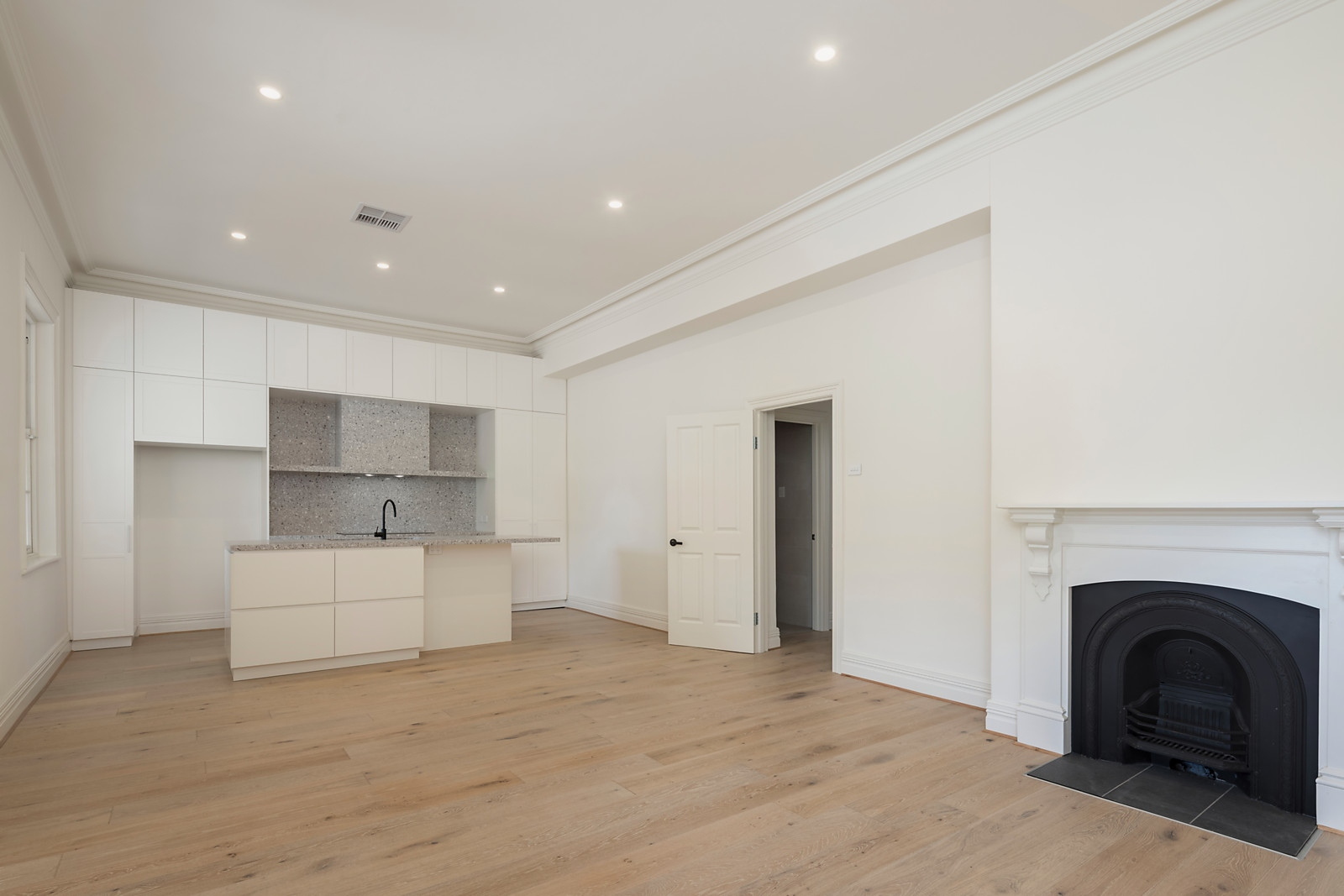 76 Wellington Square, North Adelaide Sold by Booth Real Estate - image 1