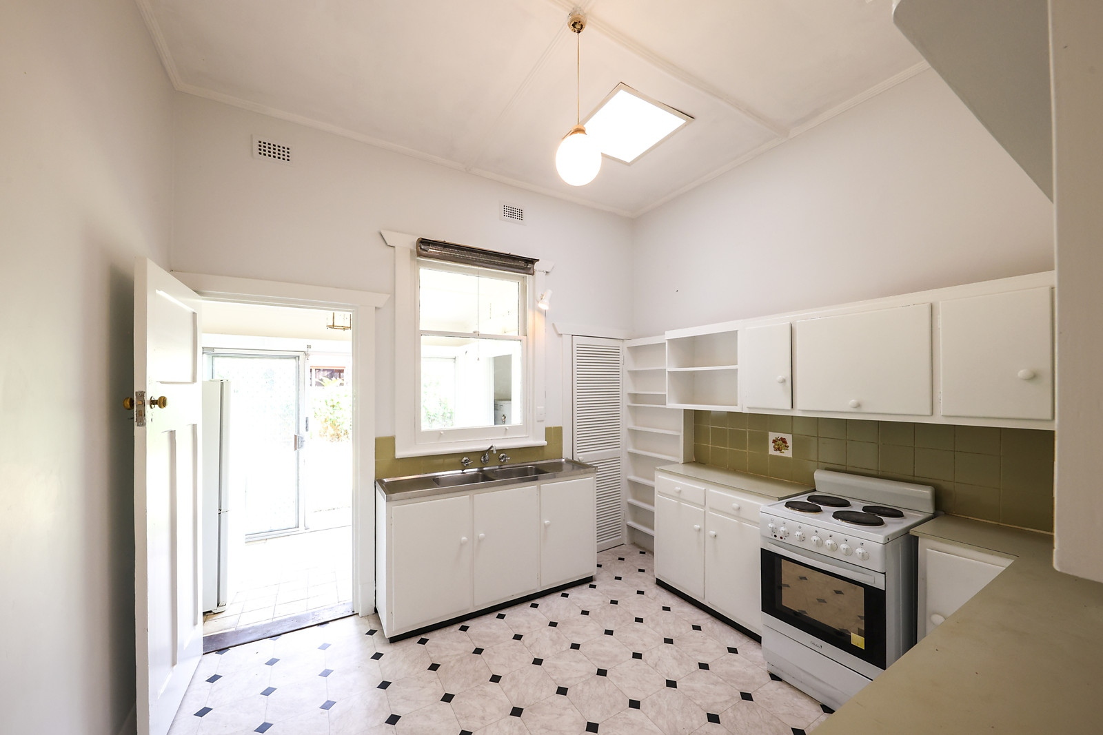 2 Rothbury Avenue, Tusmore Sold by Booth Real Estate - image 1