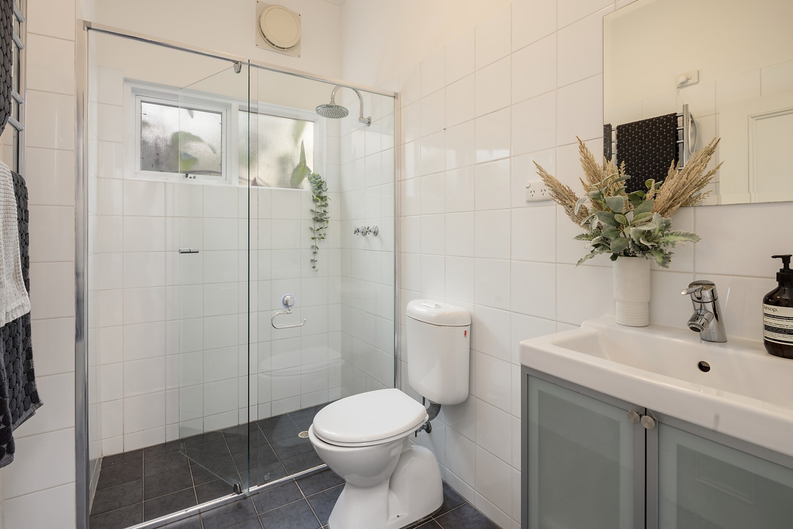 56 Essex Street South, Goodwood Sold by Booth Real Estate - image 1