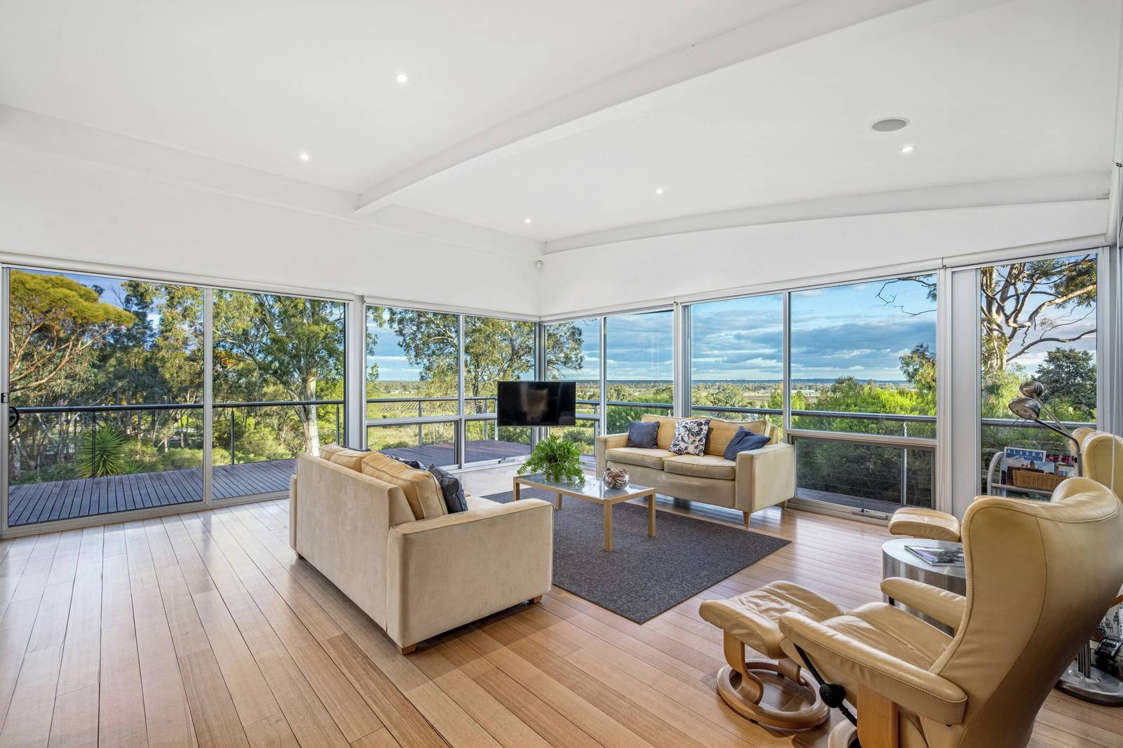 32 Mills Road, Berri Sold by Booth Real Estate - image 1