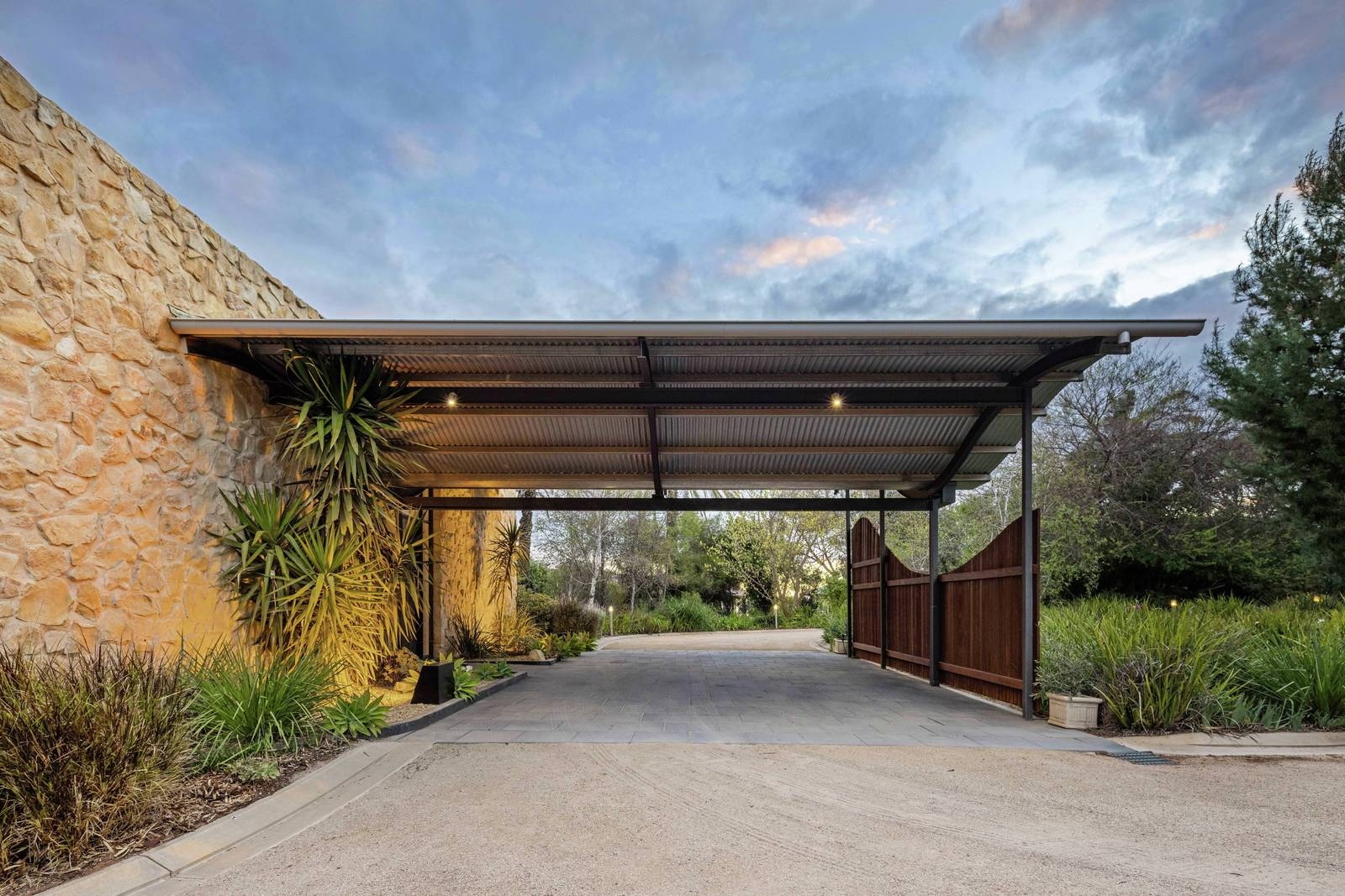 32 Mills Road, Berri Sold by Booth Real Estate - image 1