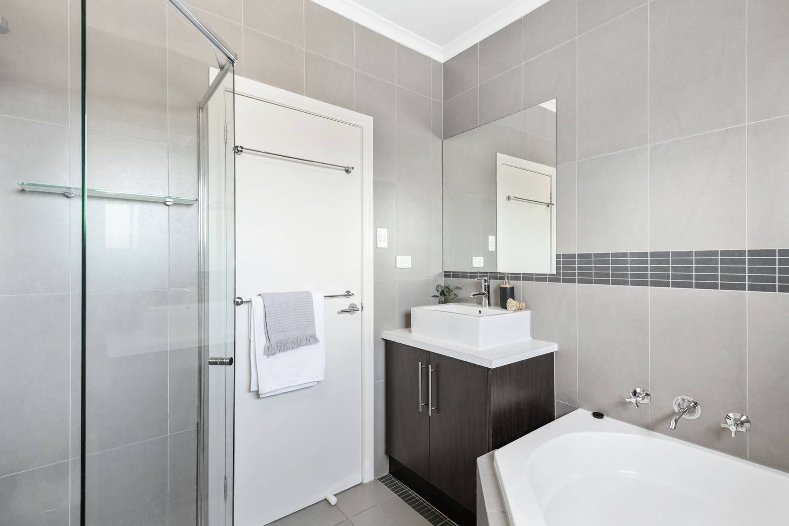 14 Clisby Street, Vale Park Sold by Booth Real Estate - image 1