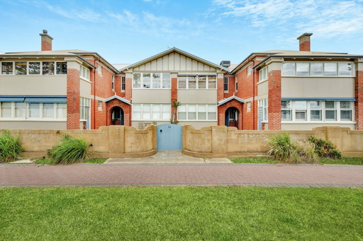1/50 Esplanade, Semaphore Sold by Booth Real Estate