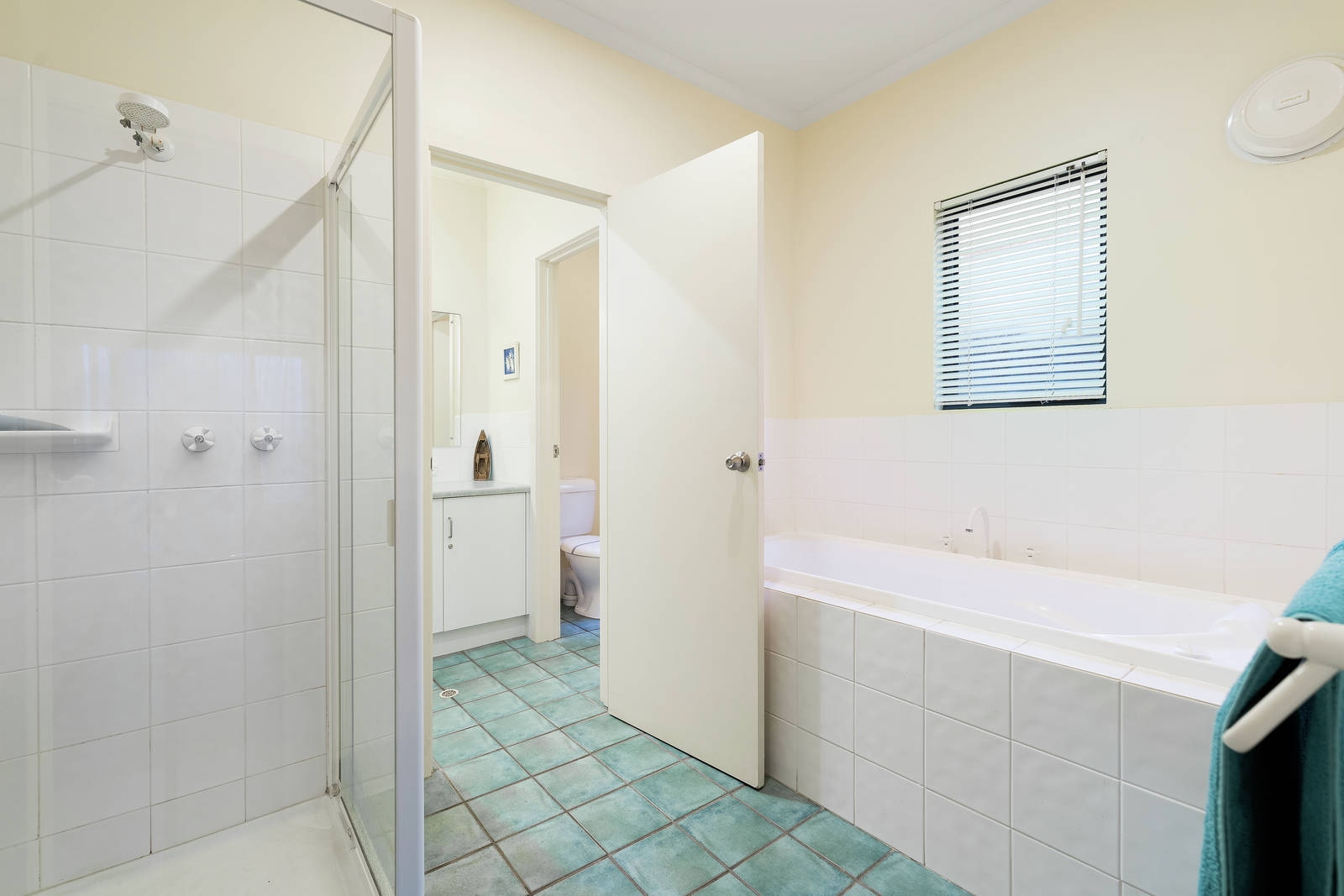 37A Hargreaves Road, Middleton Sold by Booth Real Estate - image 1
