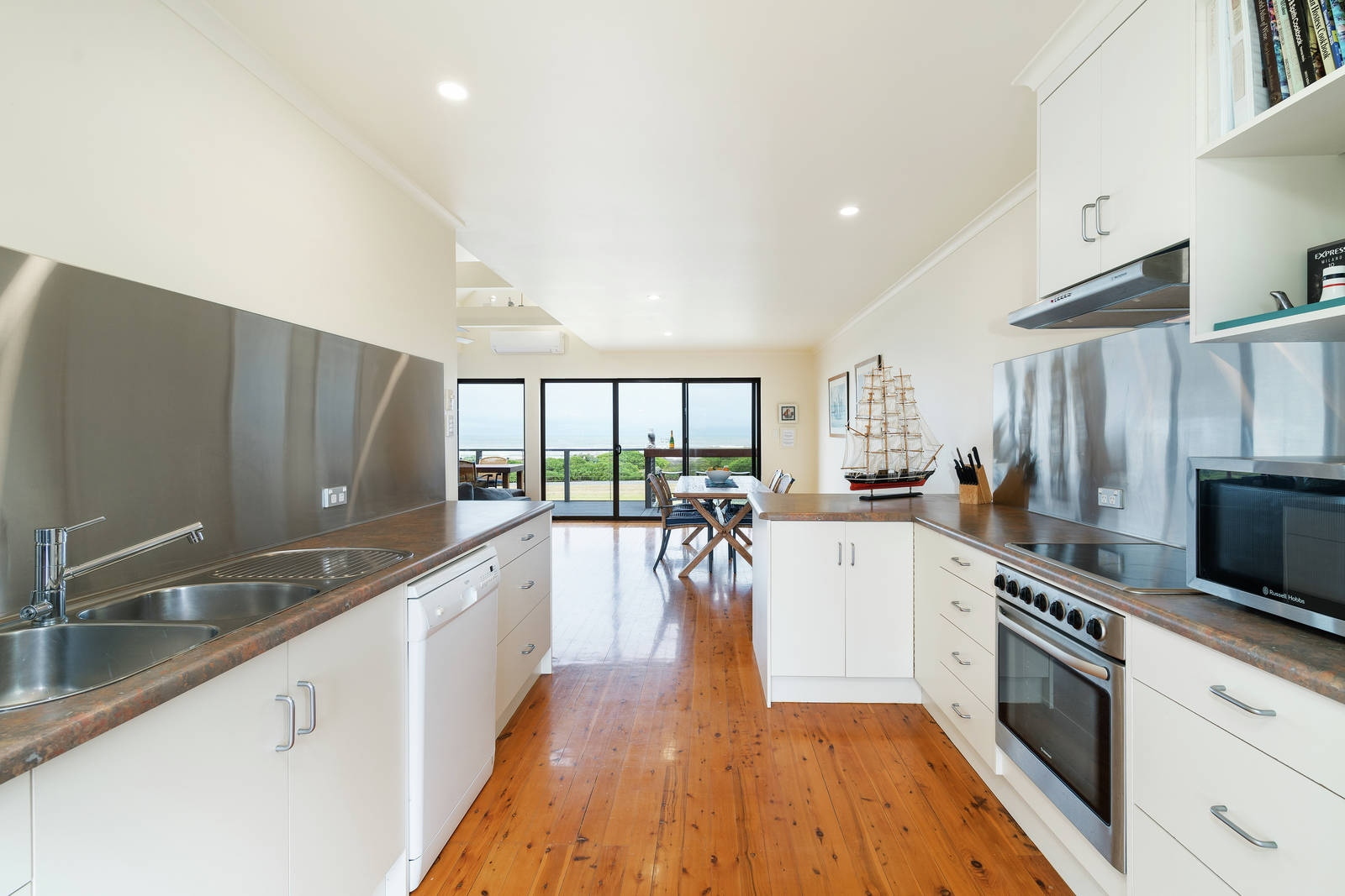 37A Hargreaves Road, Middleton Sold by Booth Real Estate - image 1