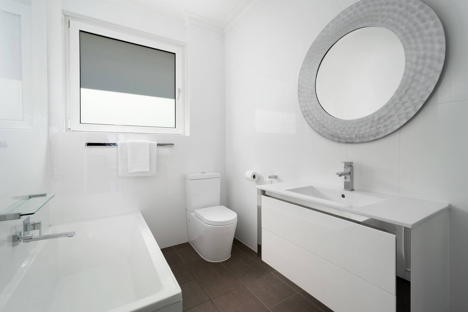 6/28-30 Seaview Road, West Beach Sold by Booth Real Estate - image 1