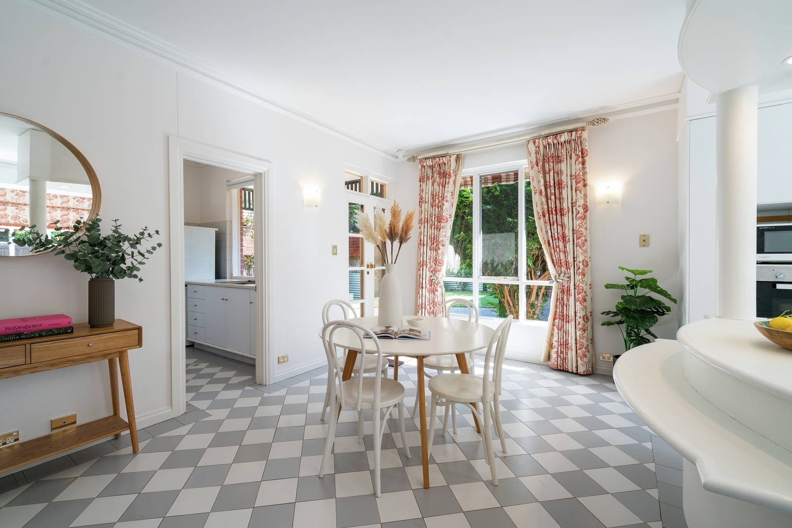 1/198 King William Road, Hyde Park Sold by Booth Real Estate - image 1
