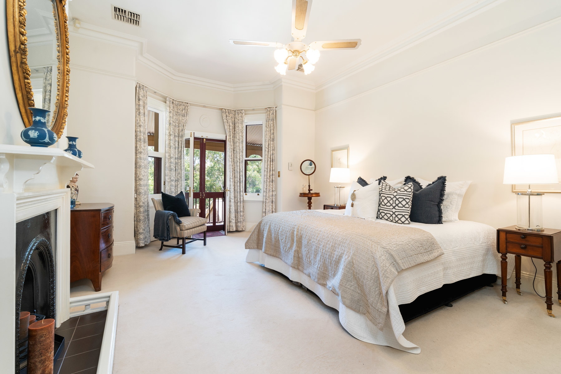 101 Barton Terrace West, North Adelaide Sold by Booth Real Estate - image 1