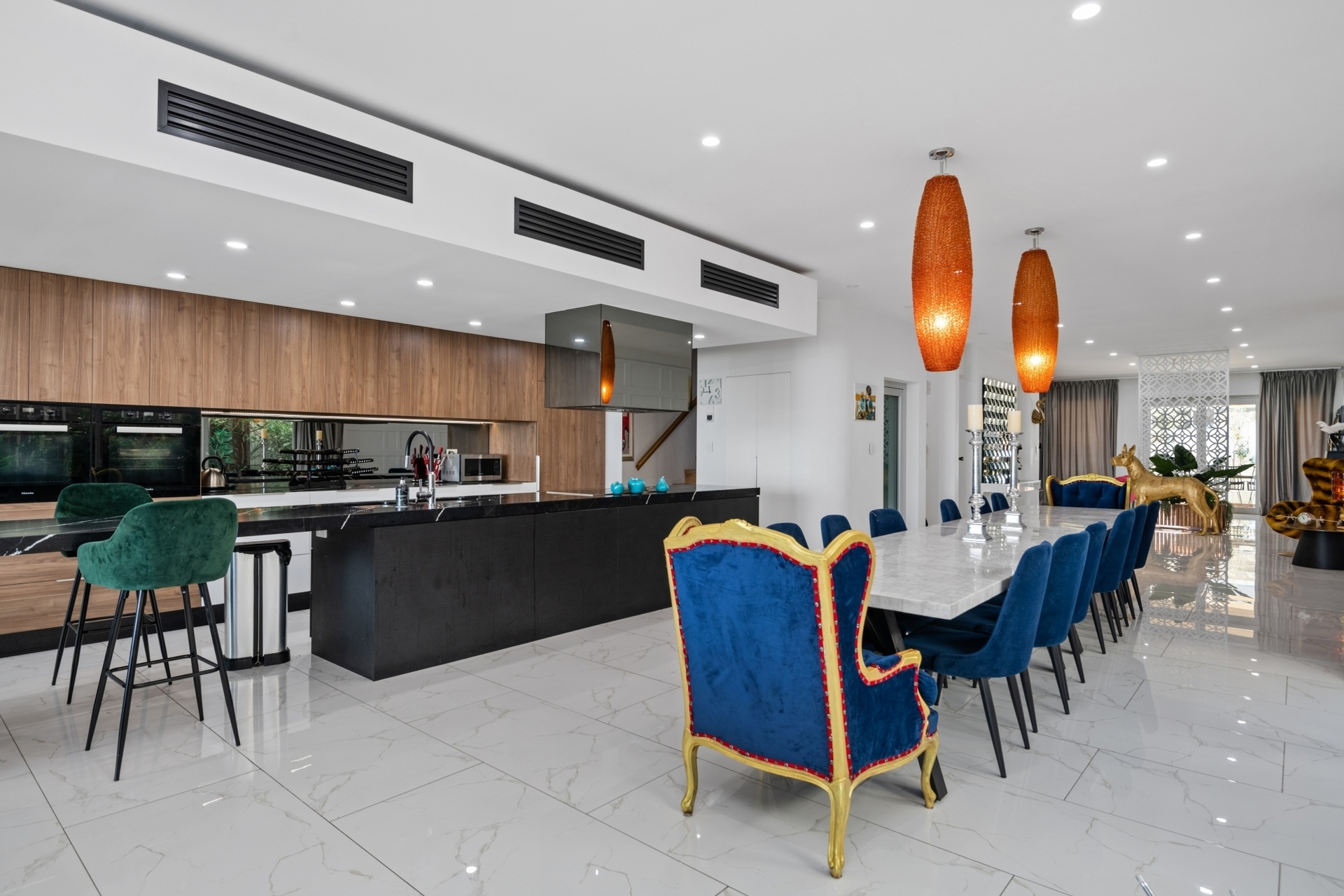 21 North Esplanade, Glenelg North Sold by Booth Real Estate - image 1