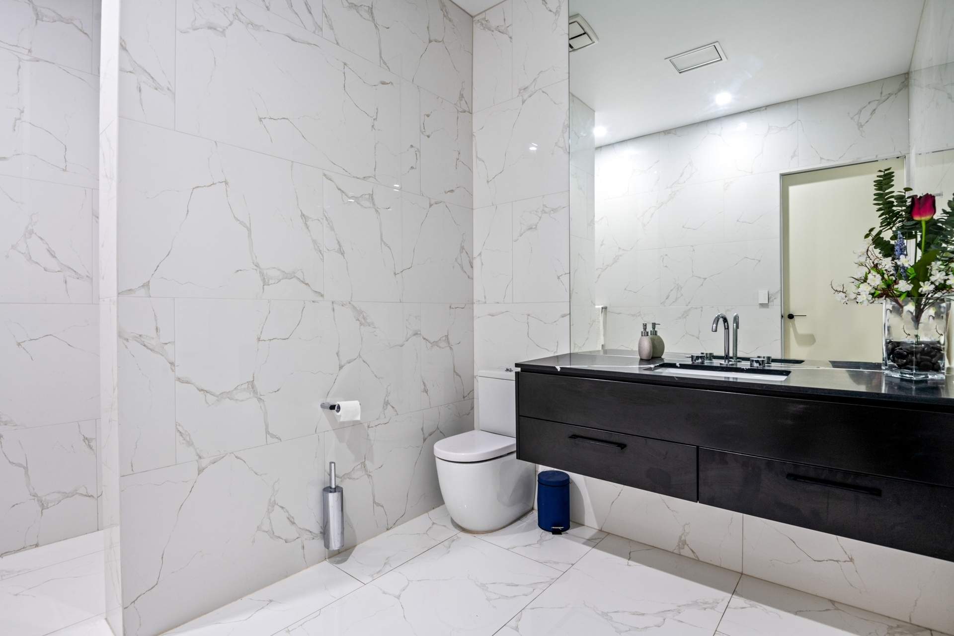 21 North Esplanade, Glenelg North Sold by Booth Real Estate - image 1