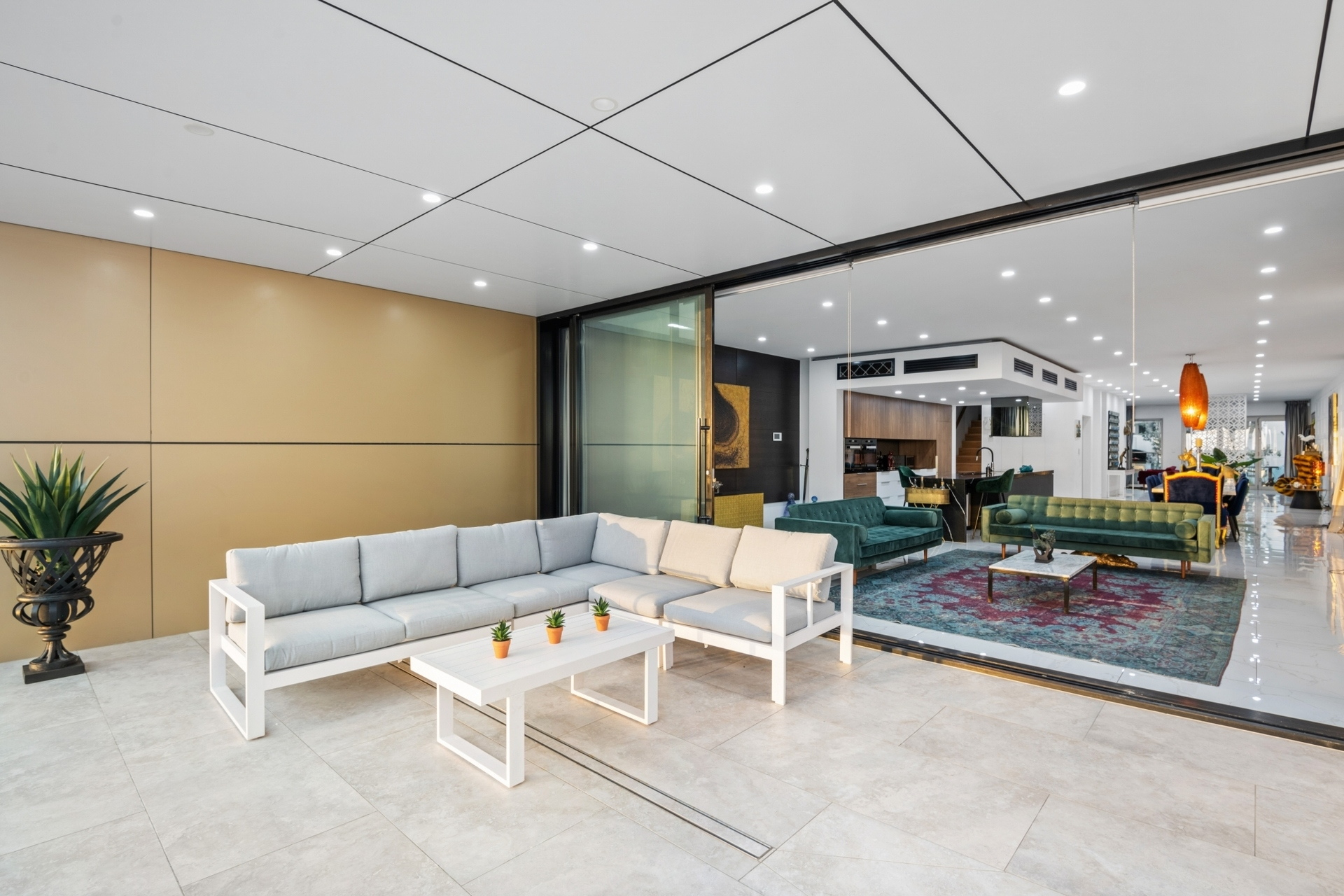 21 North Esplanade, Glenelg North Sold by Booth Real Estate - image 1