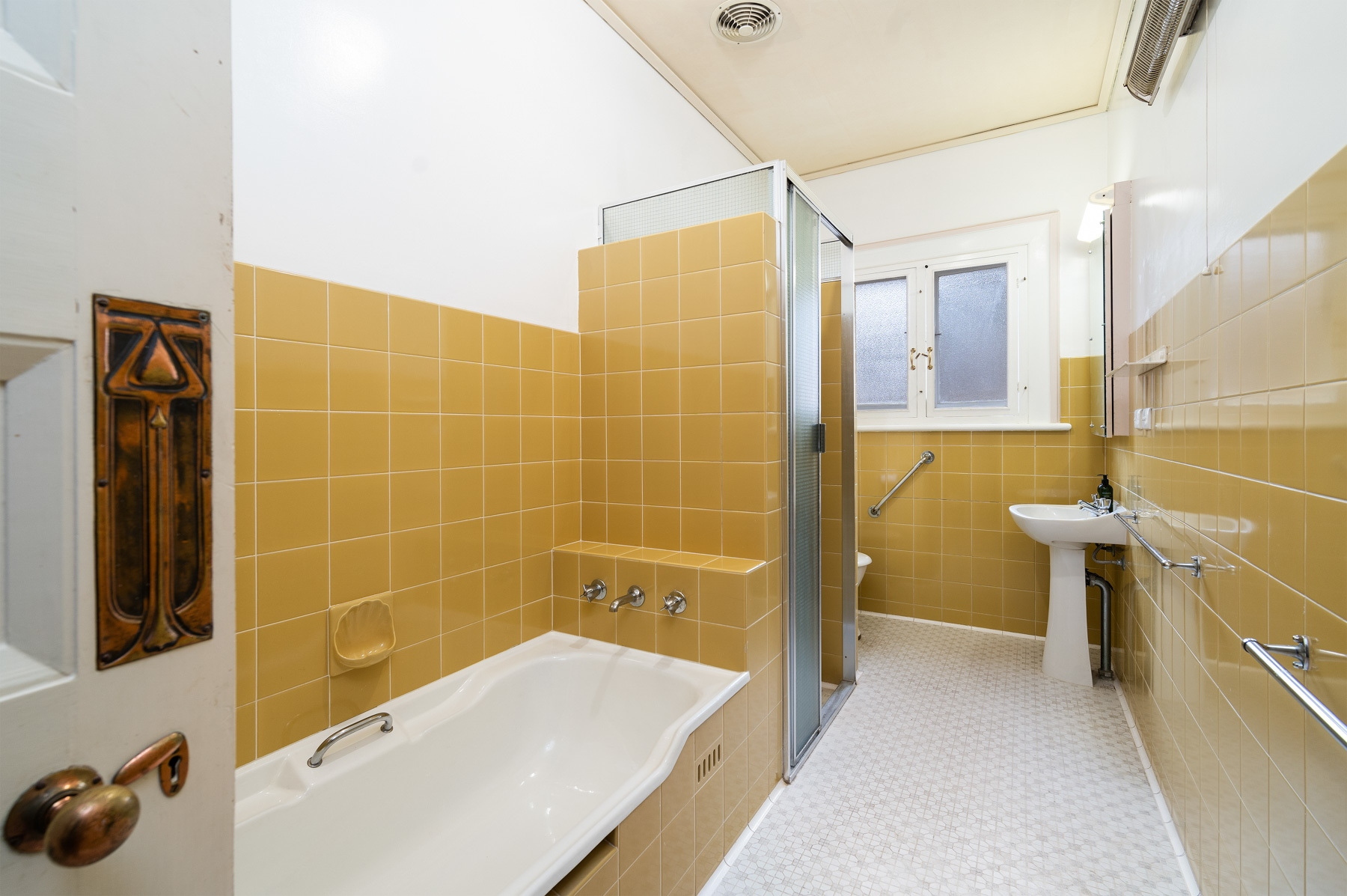36 South Esplanade, Glenelg South Sold by Booth Real Estate - image 1