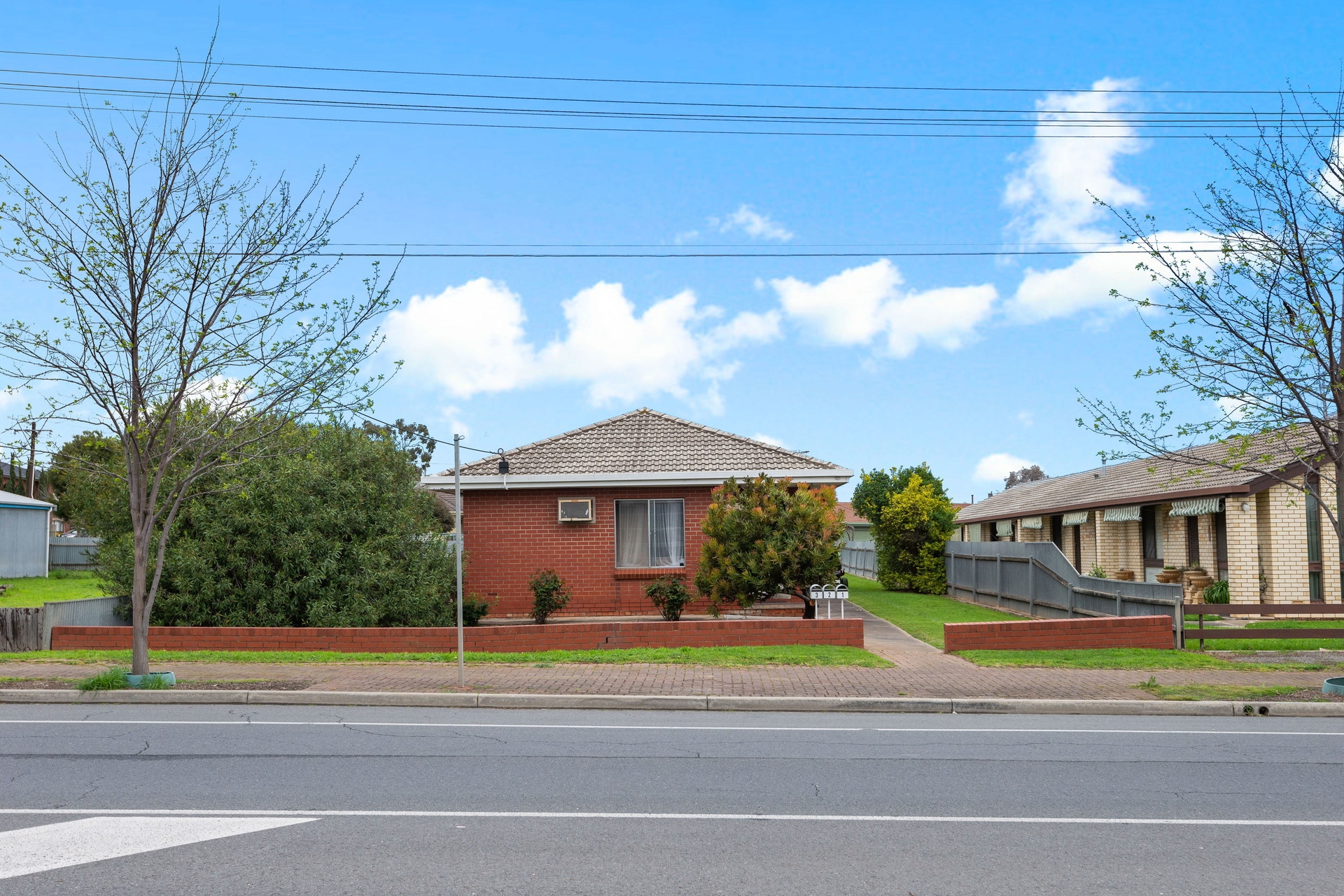 1-3/116 Gorge Road, Newton Sold by Booth Real Estate - image 1