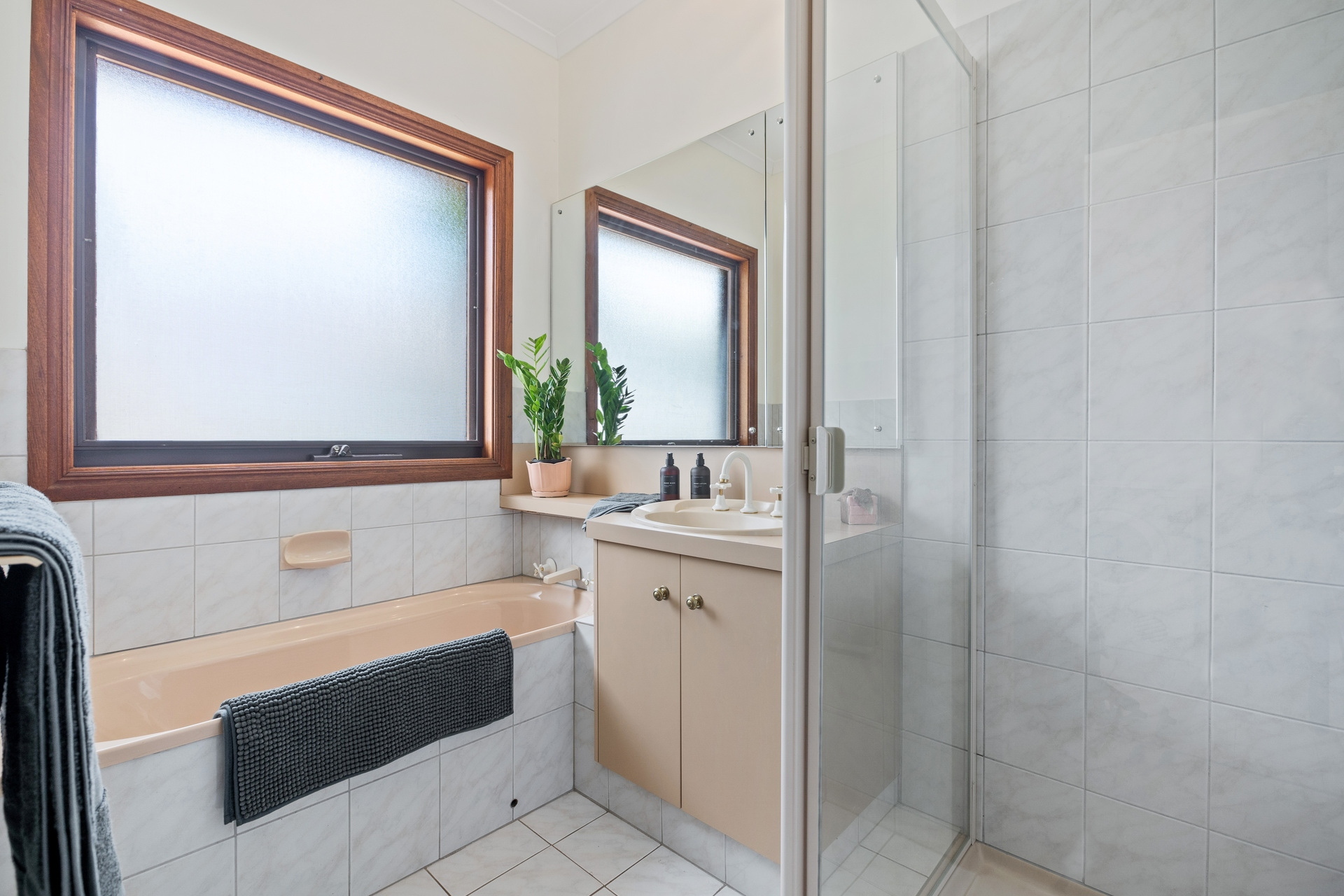 1/1 McAllan Avenue, Burnside Sold by Booth Real Estate - image 1