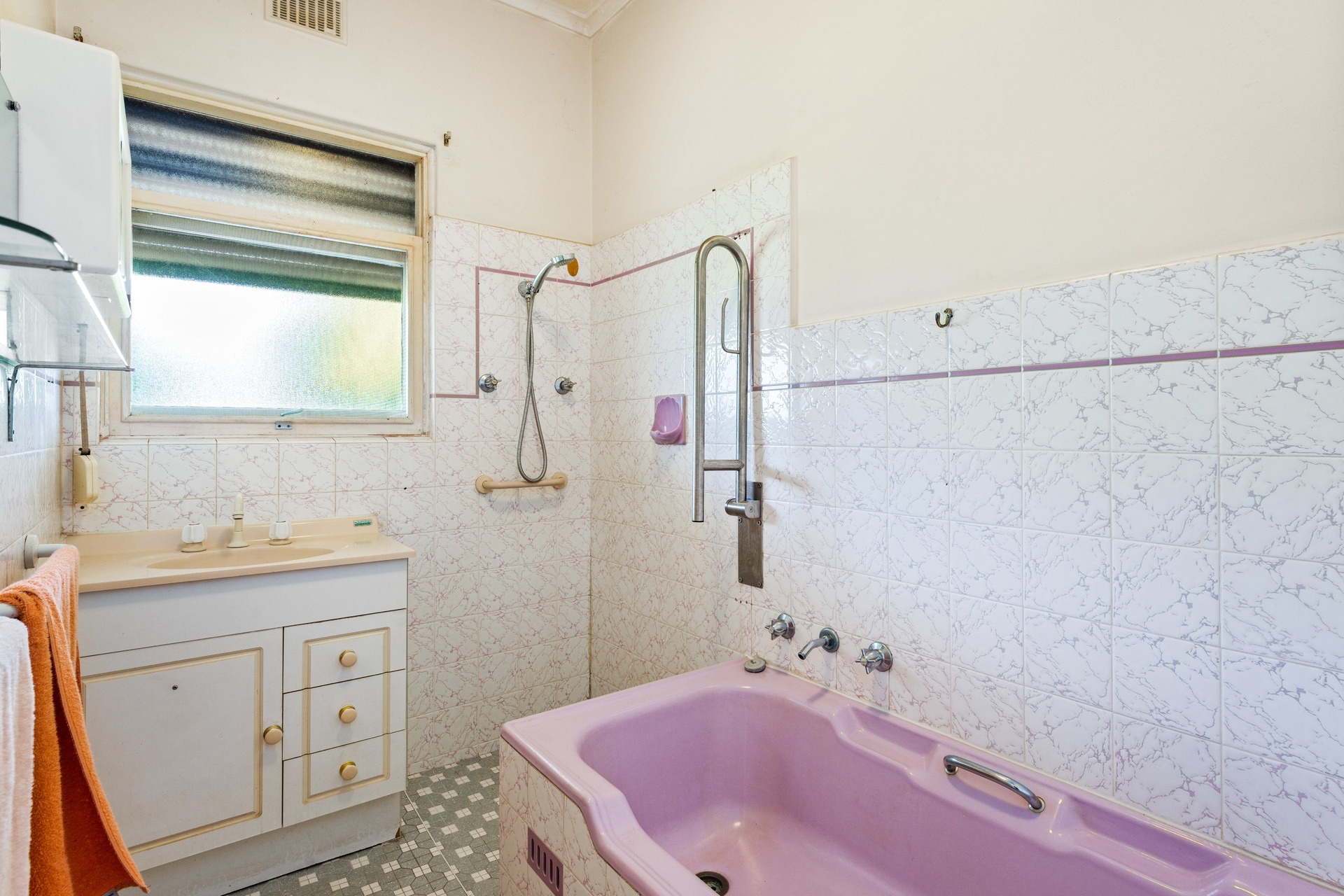 4 Milton Avenue, Tranmere Sold by Booth Real Estate - image 1