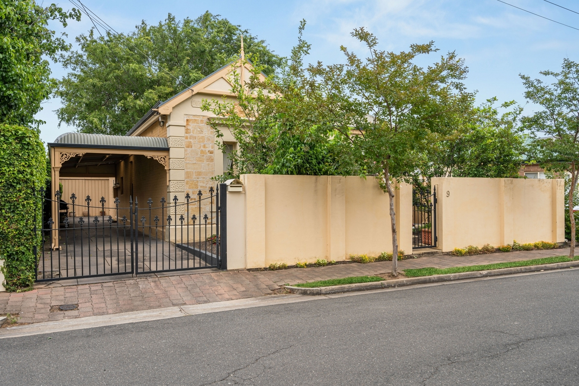 9 Dudley Street, Parkside Sold by Booth Real Estate - image 1