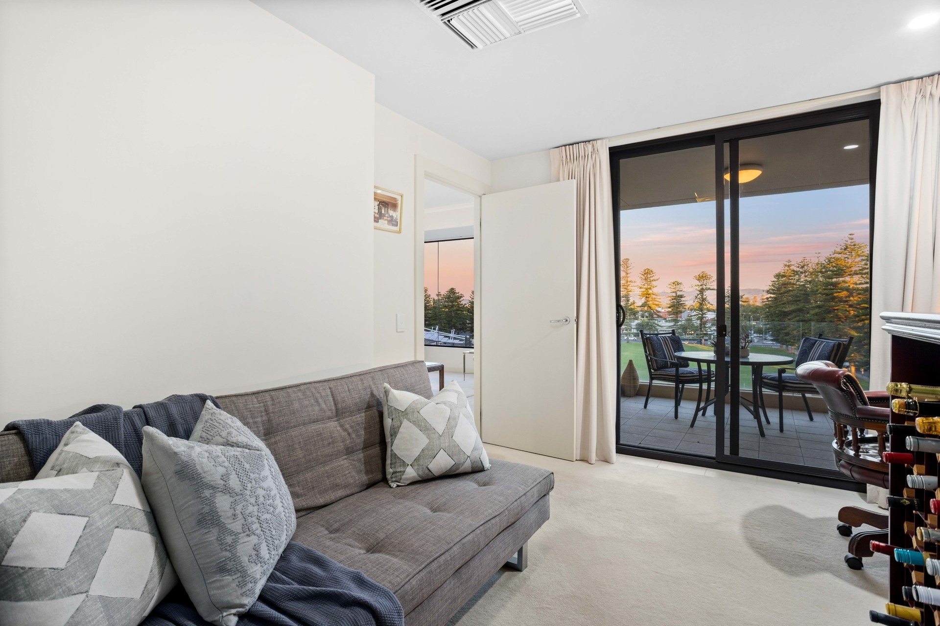 20/30 Colley Terrace, Glenelg Sold by Booth Real Estate - image 1