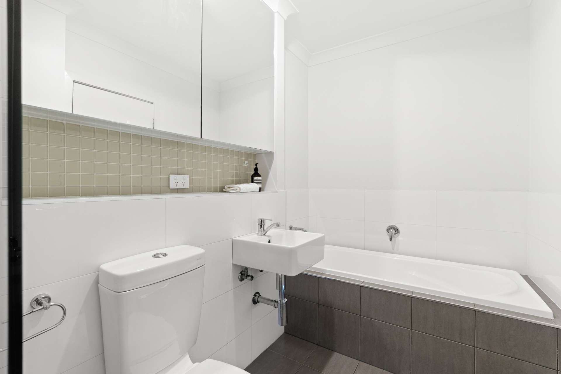 6/95 Grange Road, Allenby Gardens Sold by Booth Real Estate - image 1